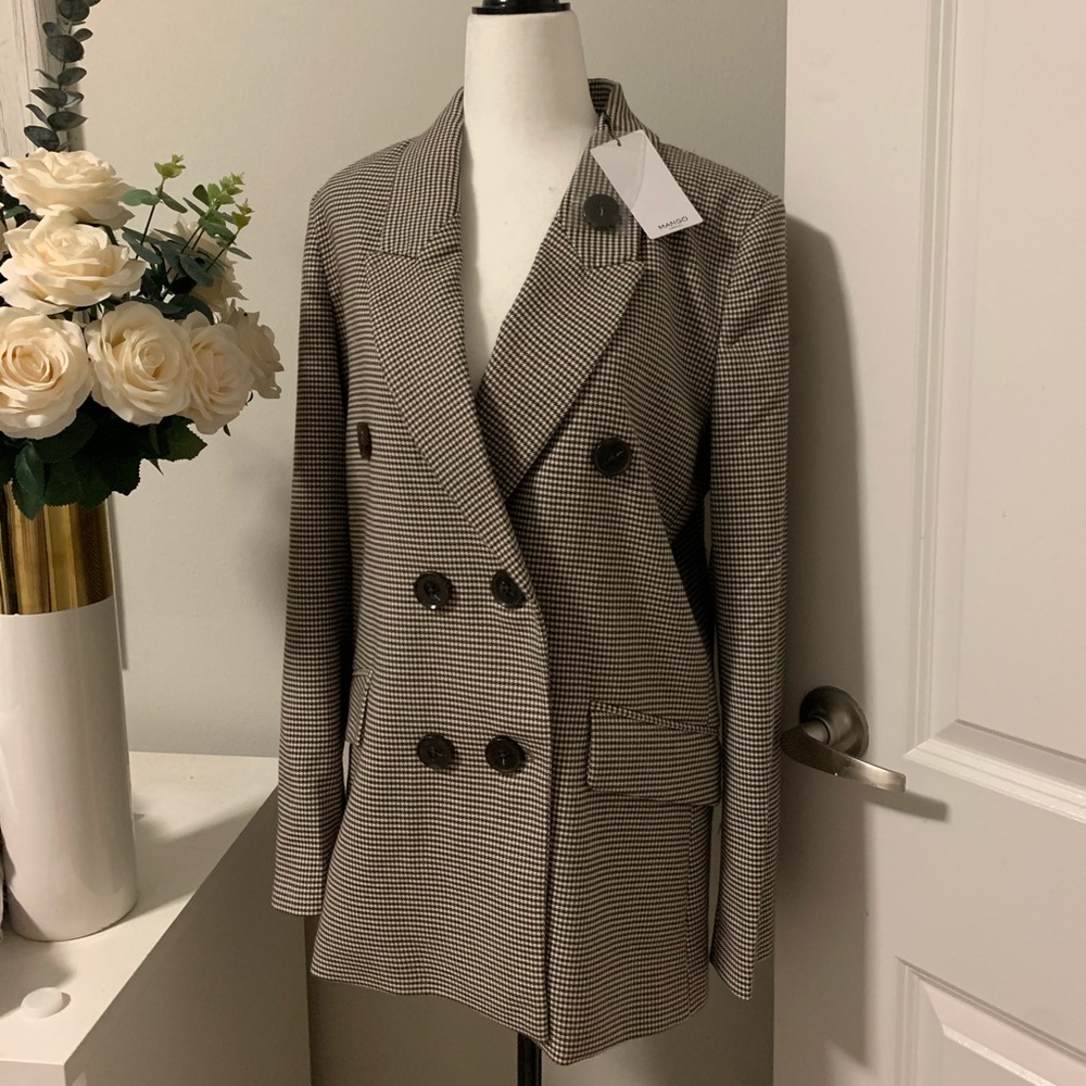 Double buttoned blazer